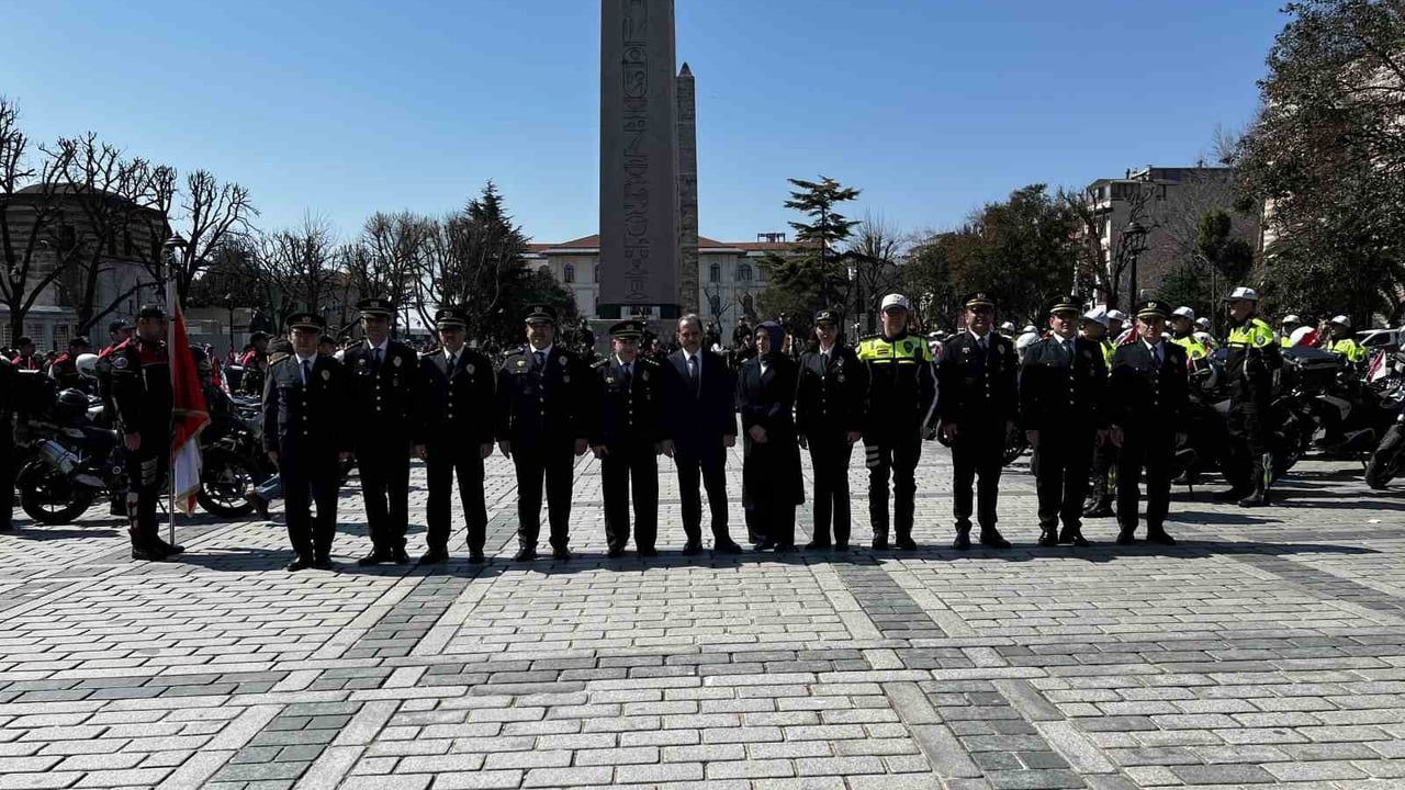 İstanbul'da Polis Haftası korteji Sultanahmet Meydanı'nda sona erdi