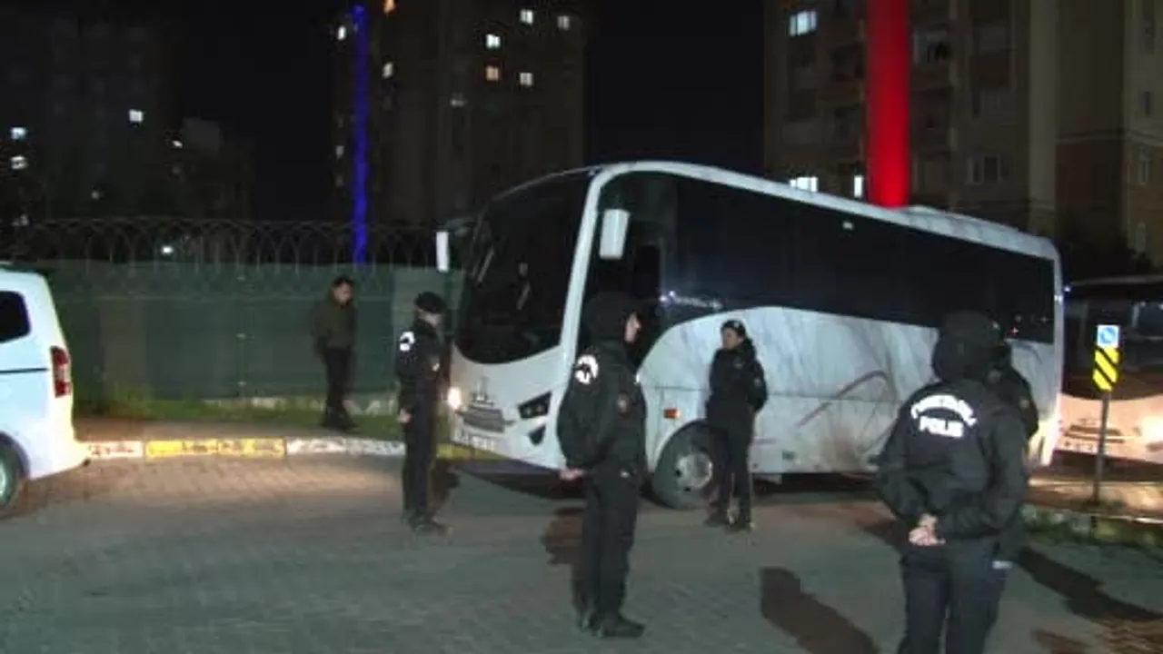 İstanbul'da uyuşturucu operasyonu: 8 şüpheli tutuklandı