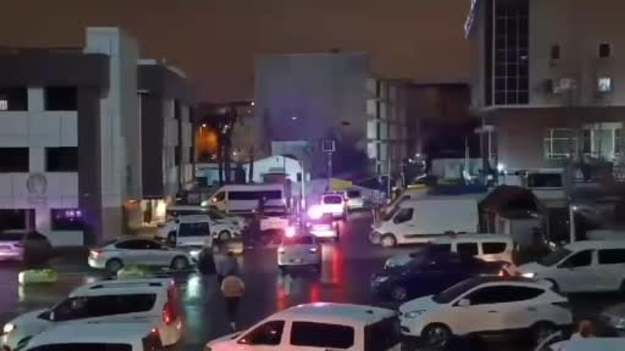 İstanbul merkezli 12 ilde FETÖ operasyonunda 17 gözaltı