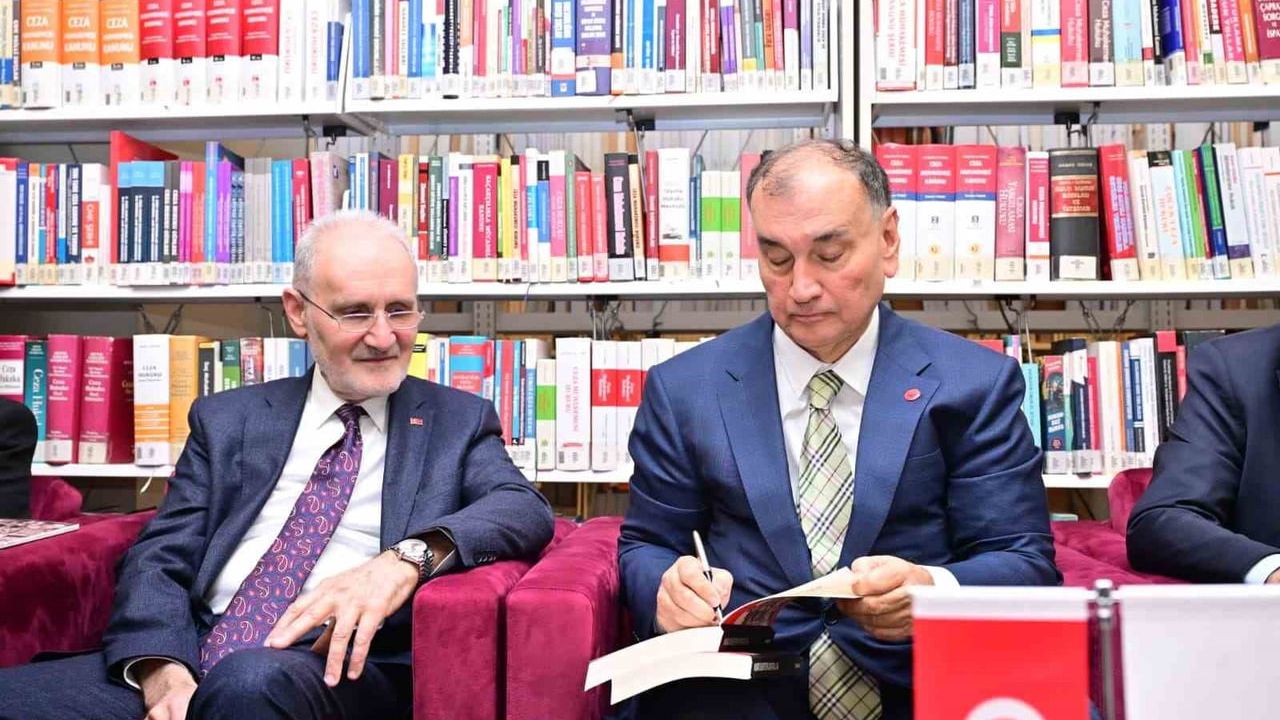 İTO ve İstanbul Ticaret Üniversitesi 'İş Dünyası Okuyor' Etkinliğinin Üçüncüsünü Gerçekleştirdi