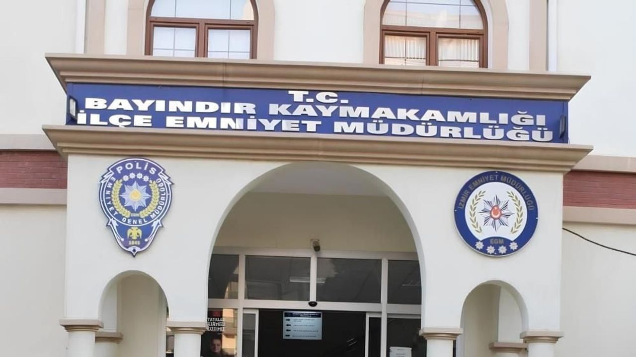 İzmir Bayındır'da yakalama operasyonunda 3 polis bıçaklandı, 4 kişi gözaltına alındı