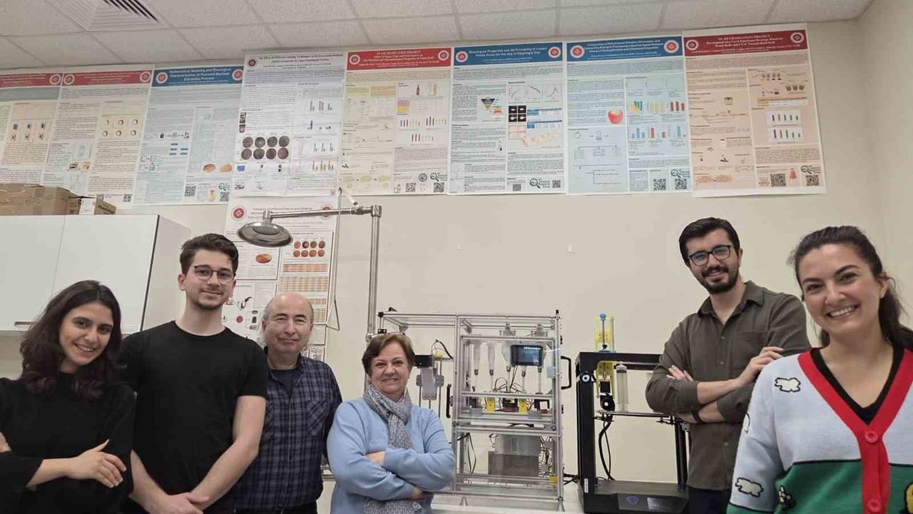 İzmirli akademisyenlerden 3D gıda yazıcı: Kişiye özel beslenmede yeni dönem