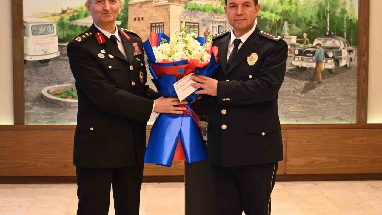 Jandarmadan Emniyete Anlamlı Ziyaret: Halil Şen, Türk Polis Teşkilatı'nın 181'inci Yılını Kutladı