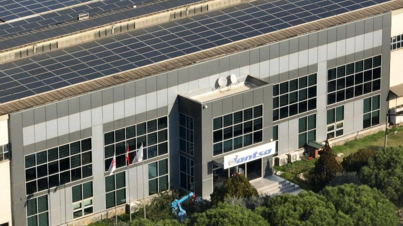 Jantsa, 100 milyon dolar ihracatla 'Dış Ticaret Sermaye Şirketi' unvanını alarak 103 firma arasına girdi
