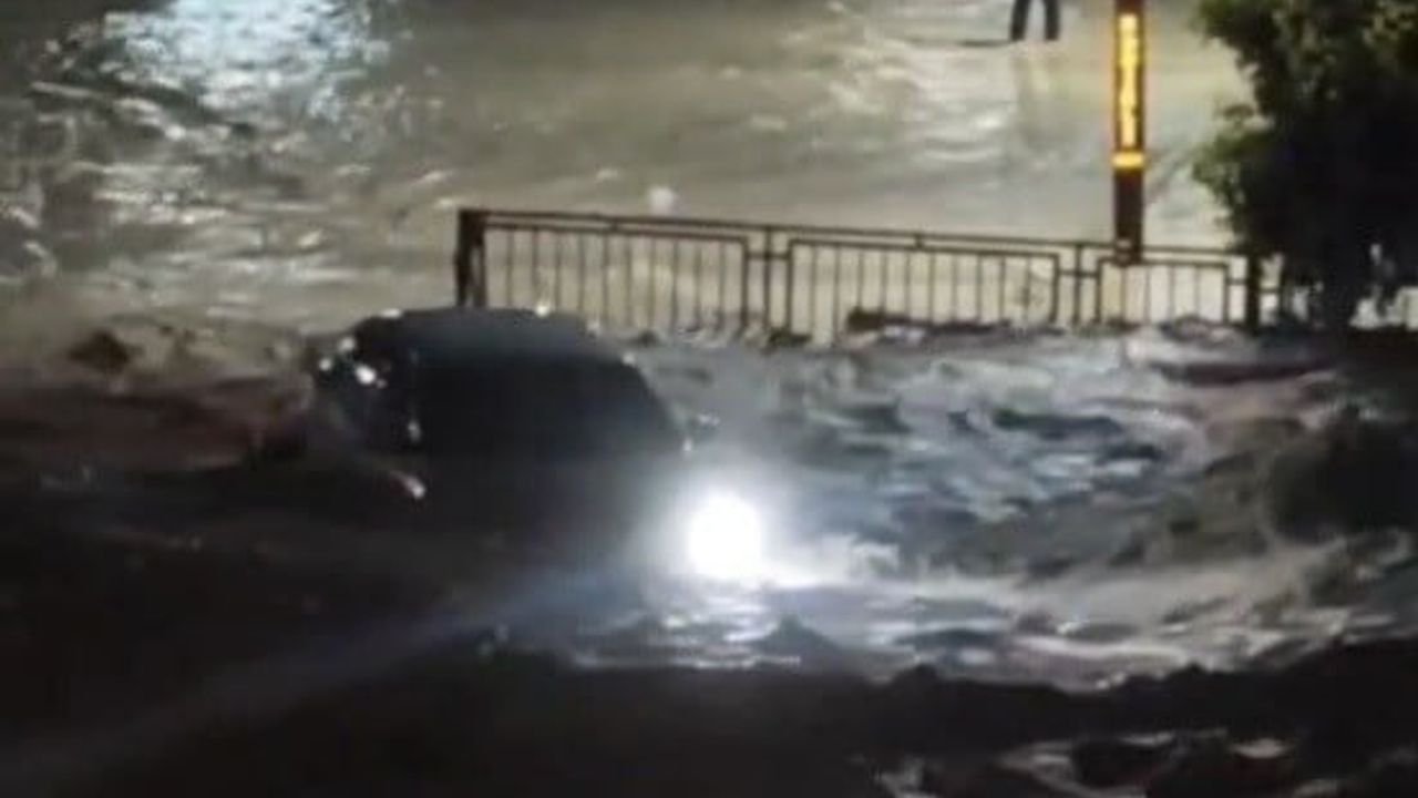 Kadirli’de selde sürüklenen otomobilin cep telefonu görüntüleri ortaya çıktı; 2 kişi yaşamını yitirdi