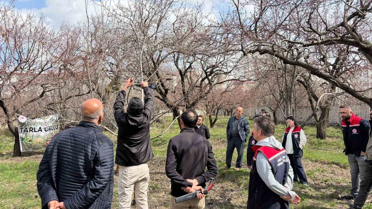 Kağızman’da meyvecilik eğitimi: uygulamalı programlar ve zirai don uyarısı