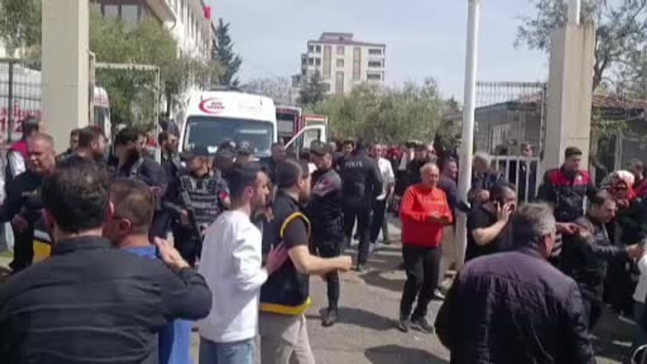 Kahramanmaraş’ta Ayser Çalık Ortaokulu’nda silah sesleri; polis ekipleri sevk edildi