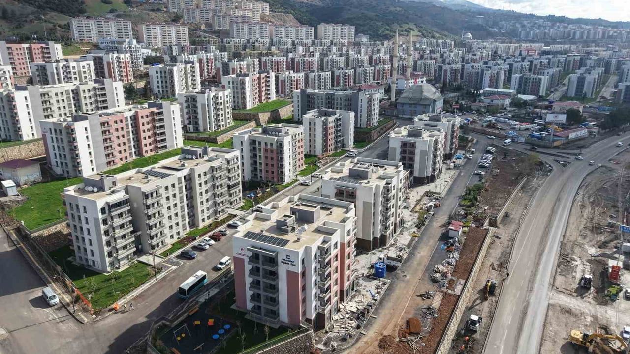 Kahramanmaraş'ta depremzedeler Doğukent konutlarına taşınıyor