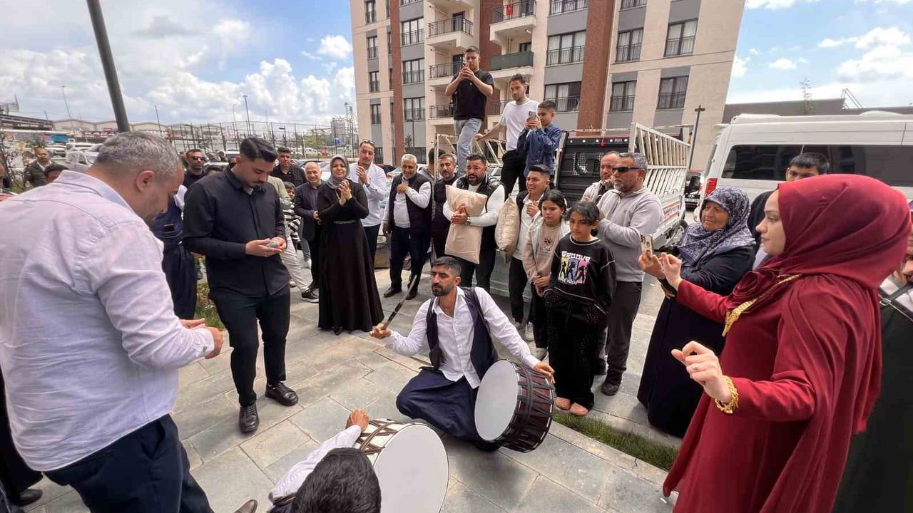 Kahramanmaraş'ta Ebrar Sitesi'nin yerine kurulan Anka Konutları'nda yeni yaşam ve umut