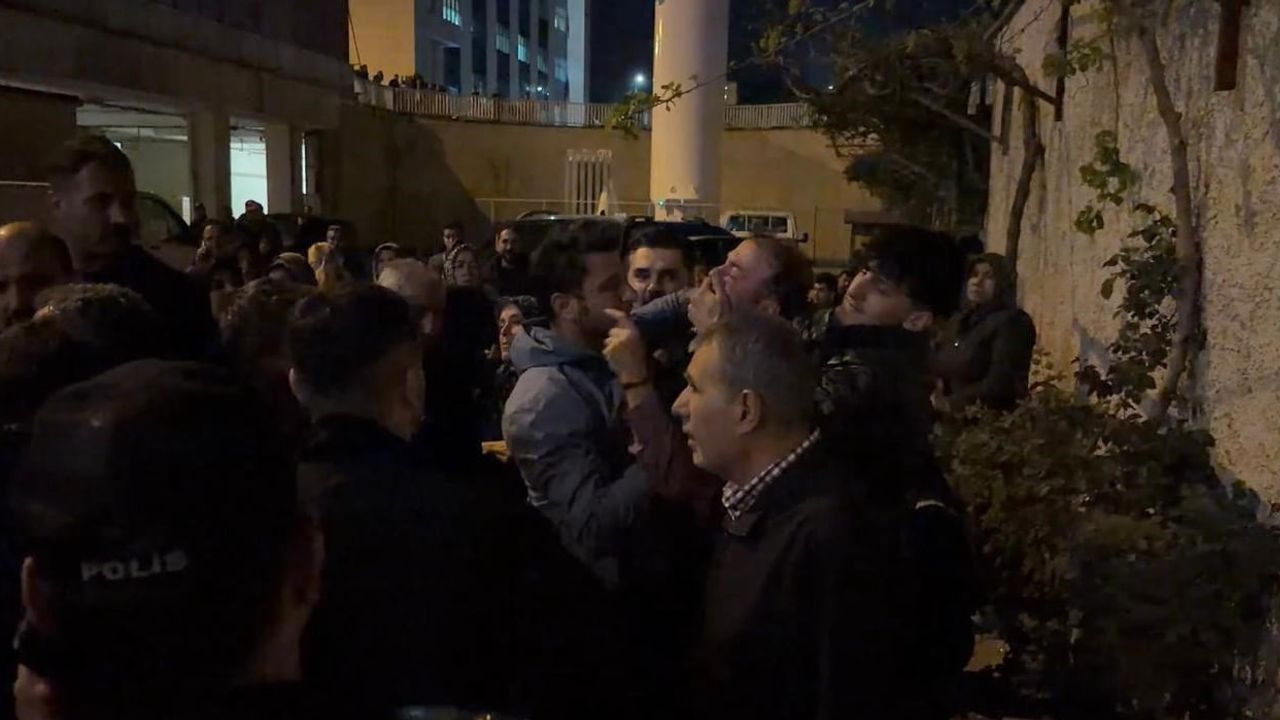 Kahramanmaraş'ta Okul Saldırısı Sonrası Hastanede Vali Ünlüer'e Tepki