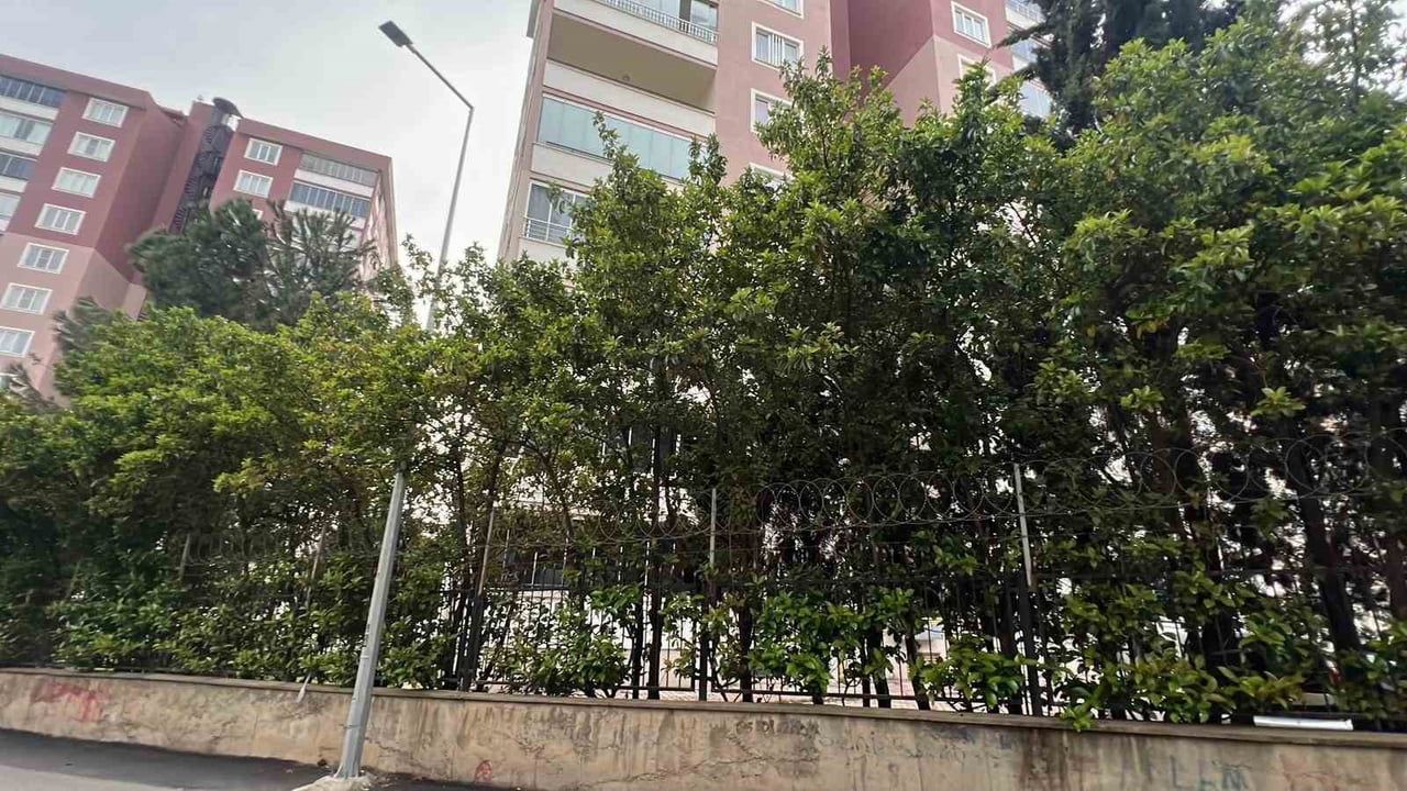 Kahramanmaraş'ta saldırgan öğrencinin ailesinin yaşadığı sitede sessizlik hakim