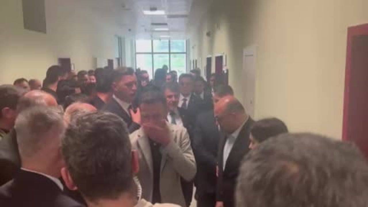 Kahramanmaraş'ta yaralanan öğrencileri Bakanlar hastanede ziyaret etti