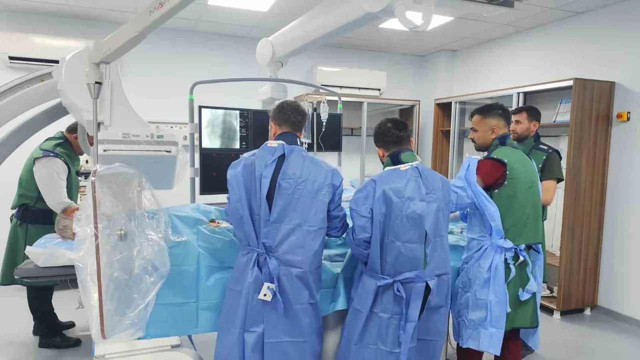 Kâhta Devlet Hastanesi'nin Anjiyo Ünitesinde İlk Hasta Başarıyla Tedavi Edildi