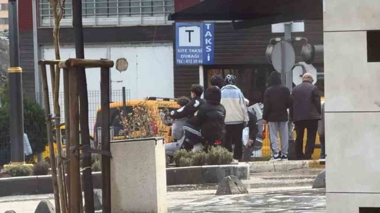 Karabük’te elektrikli bisikletlere birden fazla kişiyle tehlikeli yolculuklar kamerada