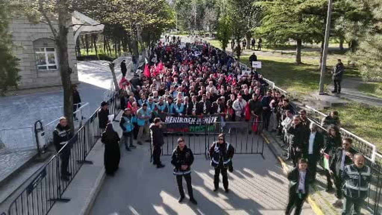 Karabük'te yüzlerce kişi Gazze'ye destek için yürüdü