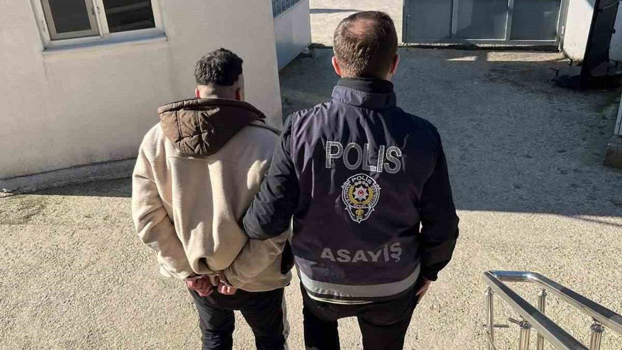 Karacabey'de hakkında 8 yıl 7 ay 22 gün kesinleşmiş hapis cezası bulunan S.G. yakalandı