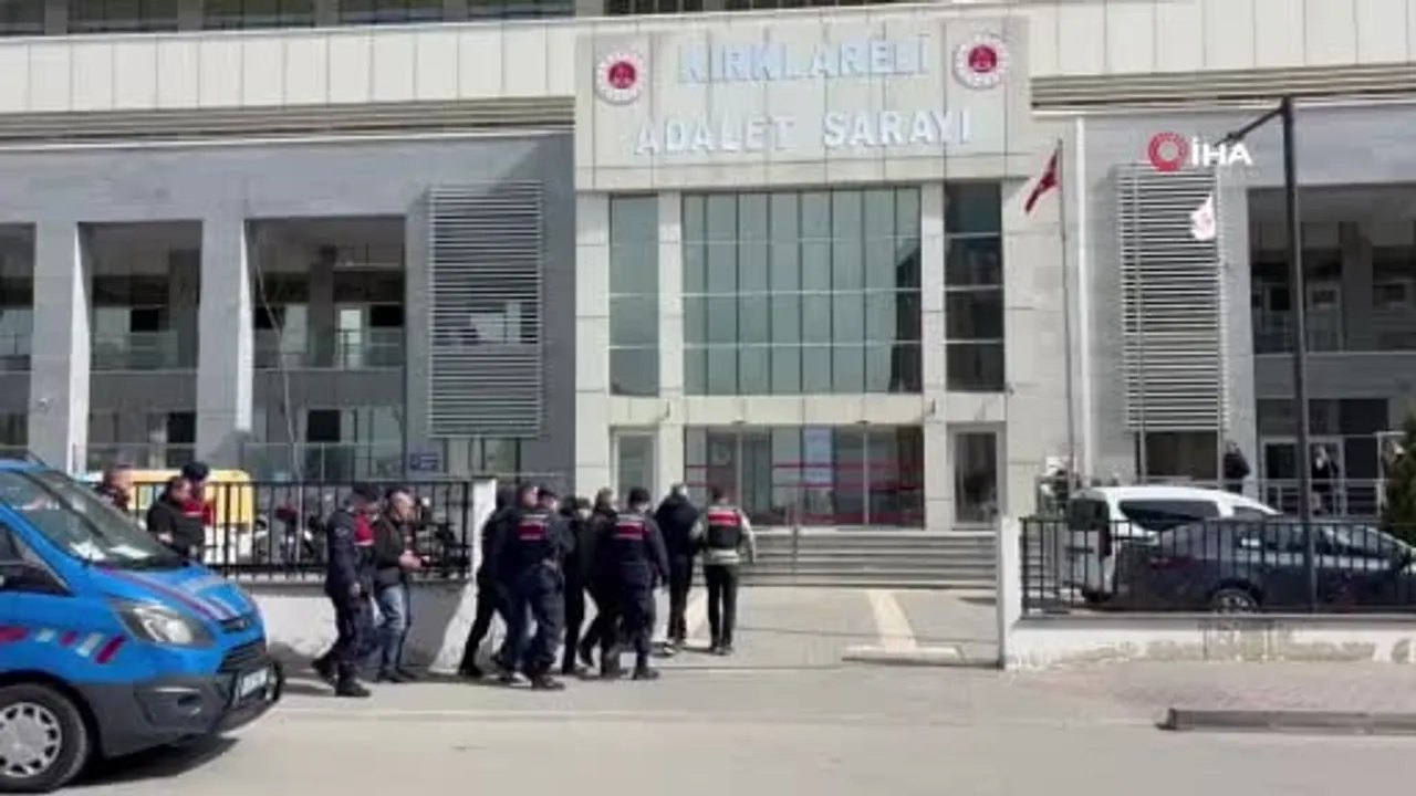 Karadeniz'de 200 kilogram skunk ele geçirildi: 5 zanlı tutuklandı