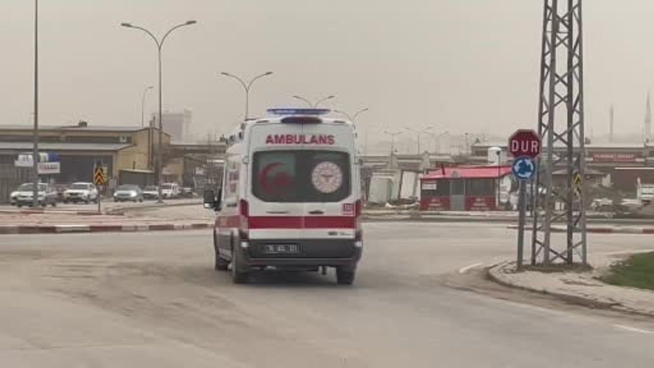 Karaman'da otomobil ile motosiklet çarpıştı: 16 yaşındaki sürücü yaralandı