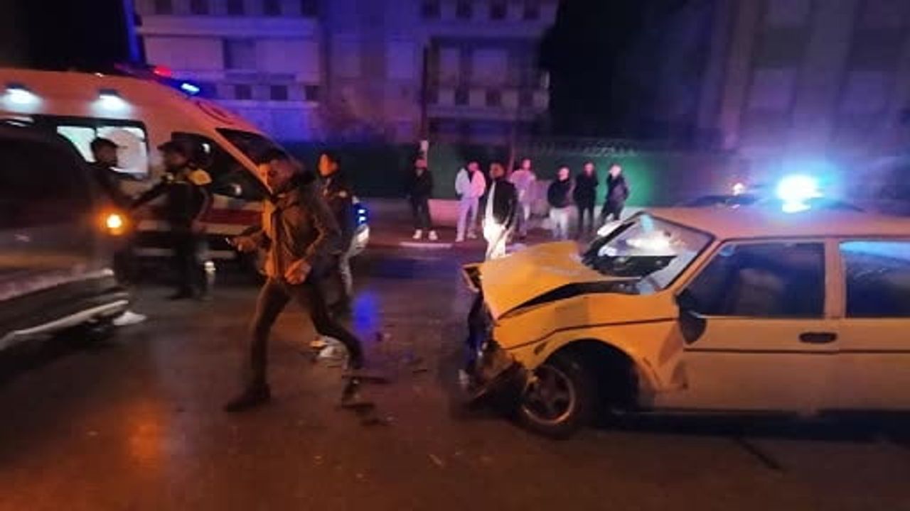 Karaman'da trafik ışıklarında arkadan çarpma sonucu 1 kişi yaralandı