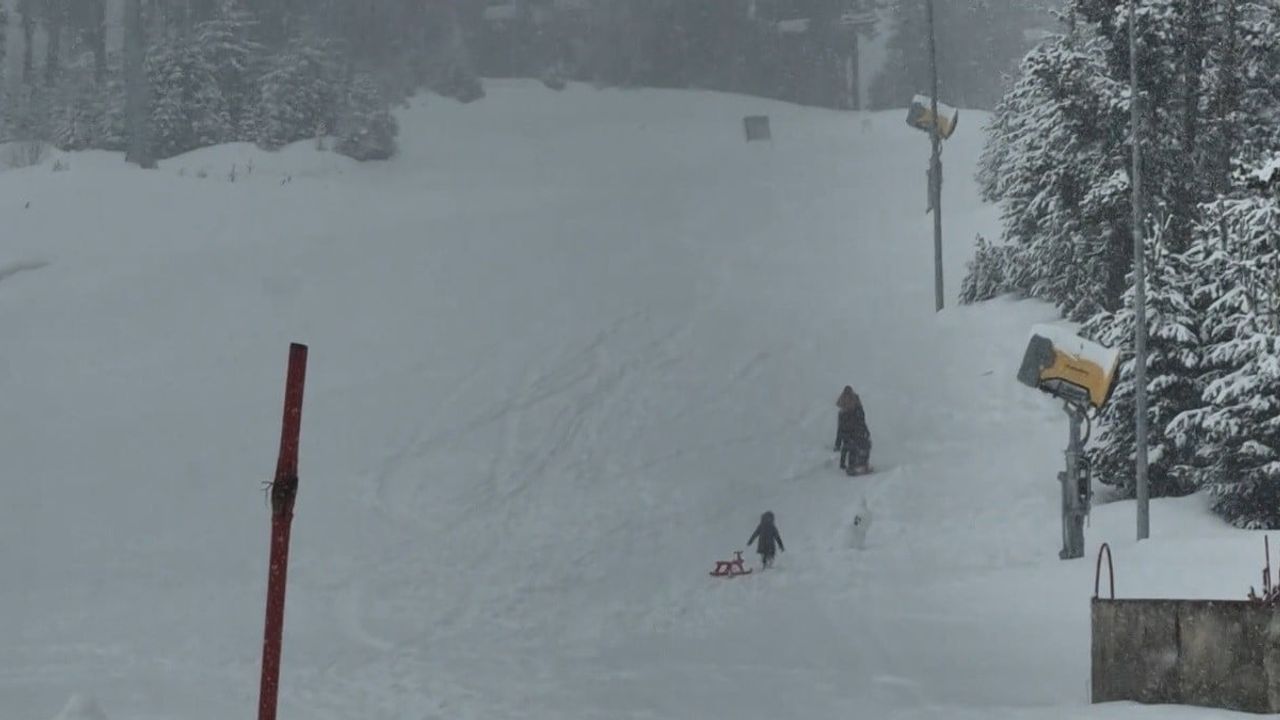 Kars'ta Yoğun Kar ve Tipi: 33 Köy Yolu Ulaşıma Kapandı