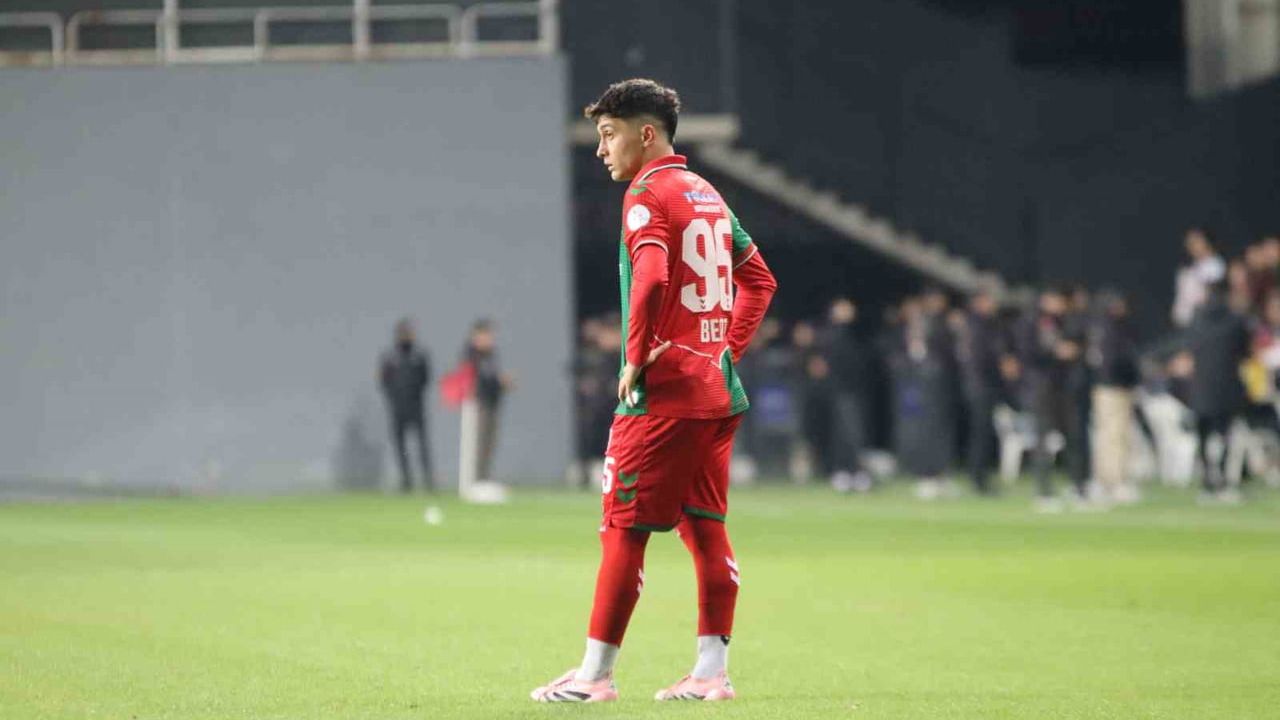 Karşıyaka'nın 20 yaşındaki orta sahası Berat Şahin, 2 gol ve 9 asistle öne çıktı