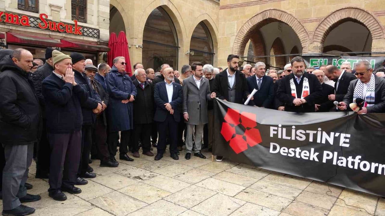 Kastamonu'da 'Filistin Yalnız Değildir' Sloganıyla Mescid-i Aksa'nın Kapatılmasına Tepki