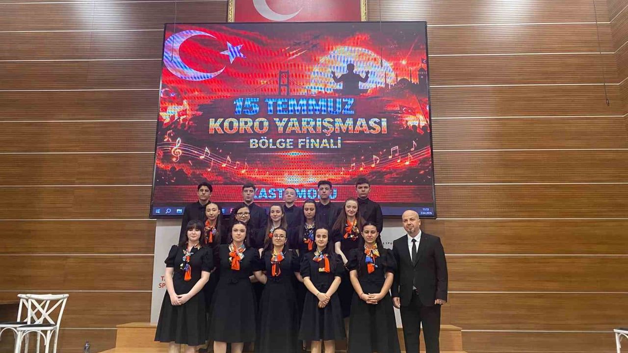 Kastamonu Mustafa Kaya Anadolu Lisesi 15 Temmuz Koro Yarışması Bölge Finalinde Birinci Oldu
