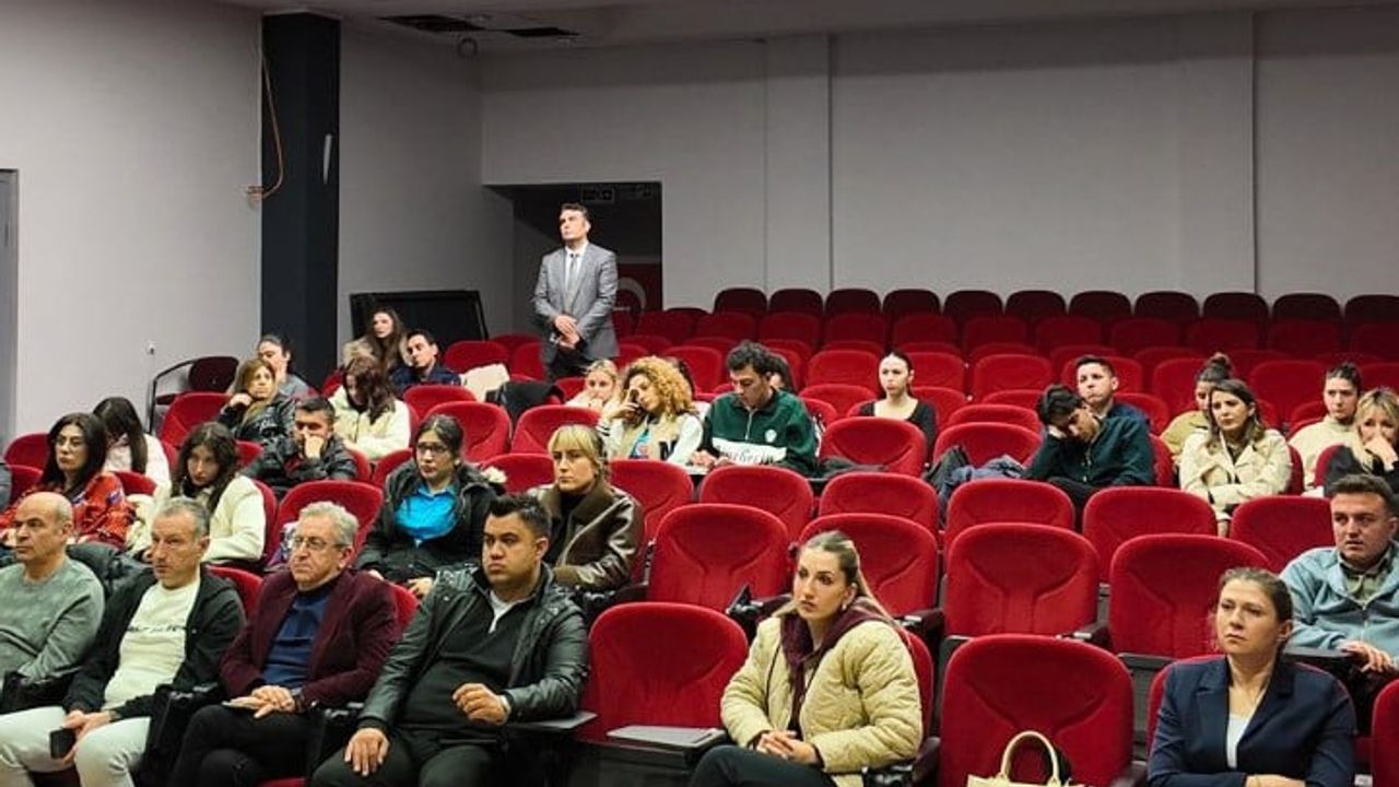 Kayseri'de 2025-2026 Voleybol Sezonu Aylık Bilgilendirme Semineri Yapıldı