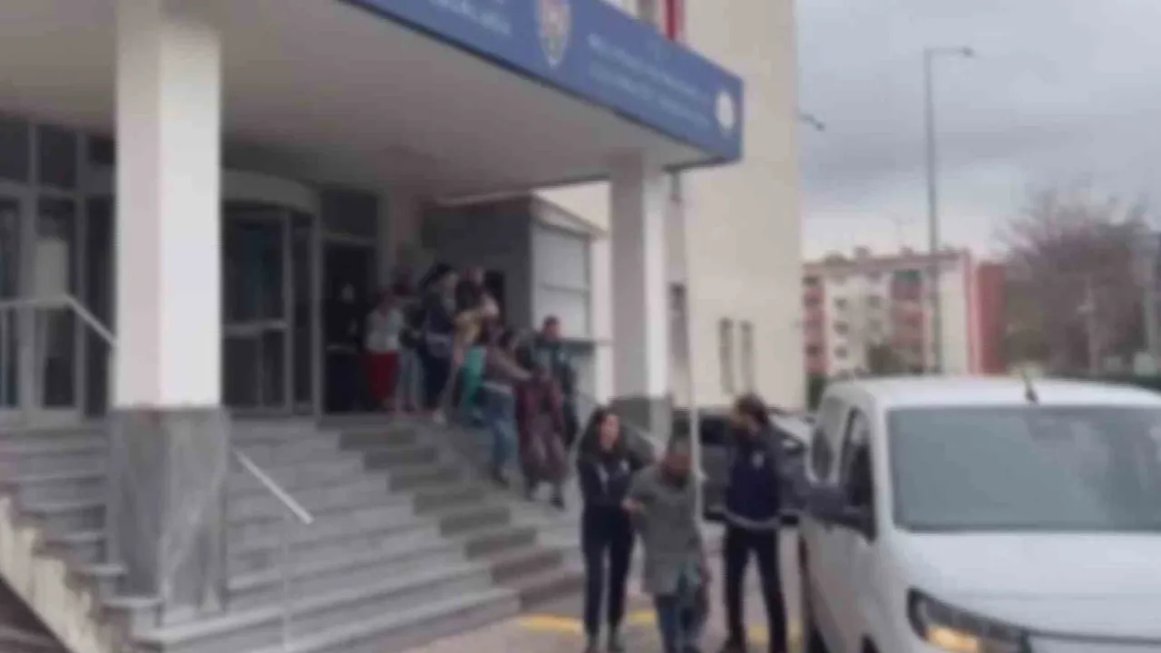 Kayseri'de 3 ikametten yaklaşık 450 bin TL'lik hırsızlık: 4 şüpheli yakalandı