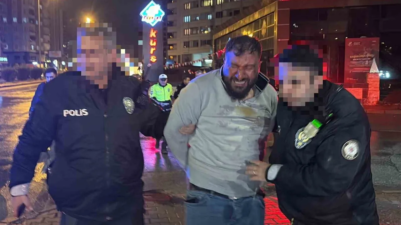 Kayseri'de 'dur' ihtarına uymayan sürücü yaya olarak kaçamadı; 450 bin TL ceza