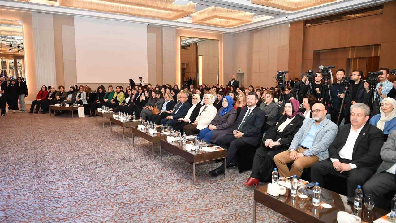 Kayseri’de 'Üreten, Yöneten, Dönüştüren Kadınlarımızla Ekonomi Buluşmaları' ilk toplantısı gerçekleşti