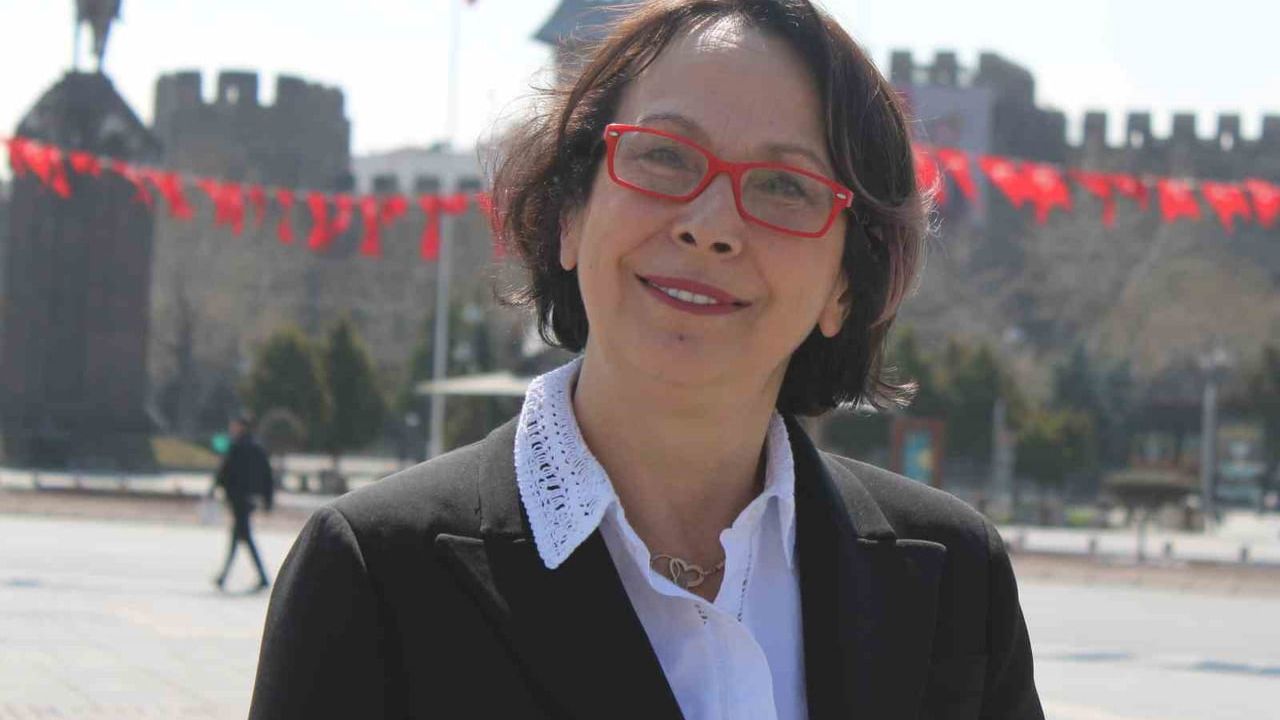 Kayseri Devlet Tiyatrosu'na İlgi Artıyor: Salonlar Yüzde 95 Dolulukla Oynuyor