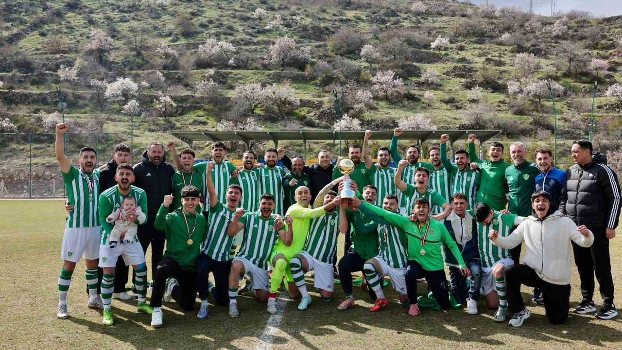 Kayseri Şekerspor 2025-2026 Süper Amatör Küme Şampiyonu: Kupasını Aldı ve BAL'a Yükseldi