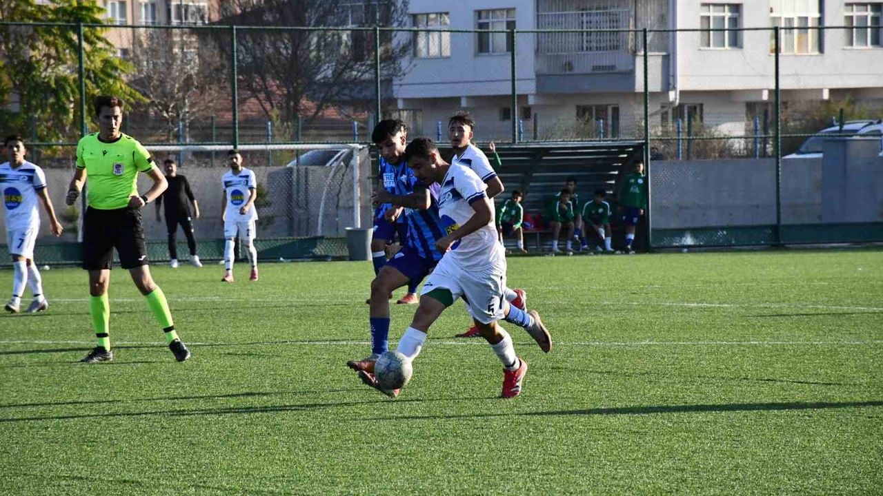 Kayseri Süper Amatör Küme 25. hafta tamamlandı: 5 maçta 20 gol, iki hükmen galibiyet