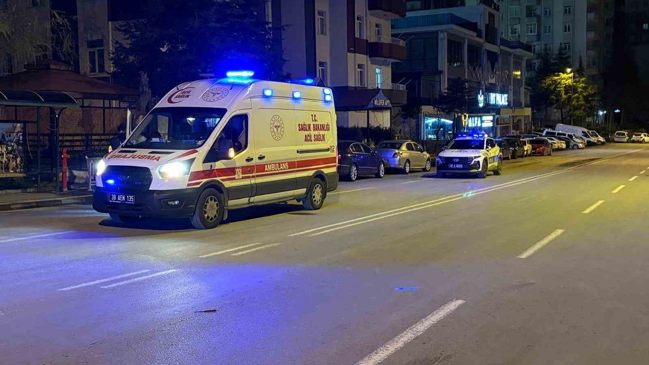 Kayseri Talas'ta iki grup arasında bıçaklı kavga: 2 kişi yaralandı