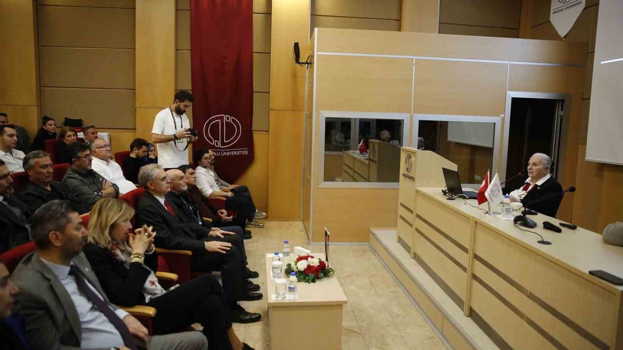 Kazım Karabekir’in hatırası Anadolu Üniversitesi’nde Timsal Karabekir ile anlatıldı