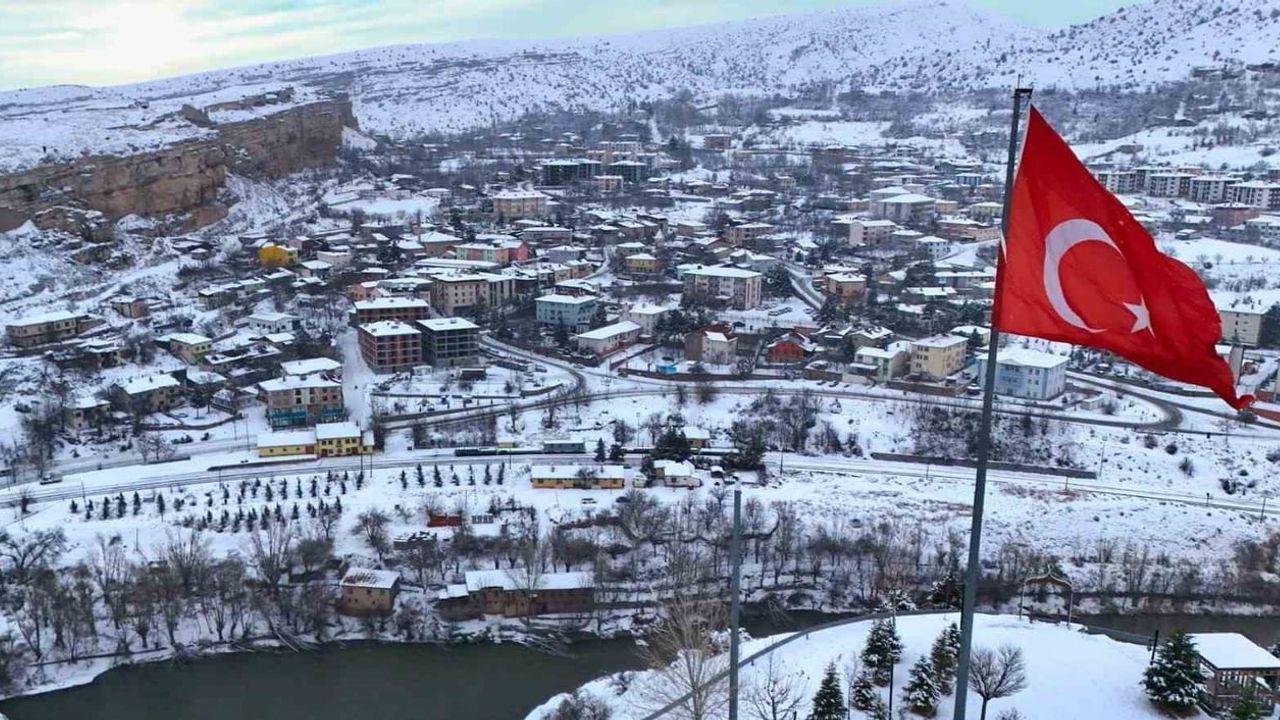 Kemah (Erzincan) 4.0 büyüklüğünde deprem kaydedildi