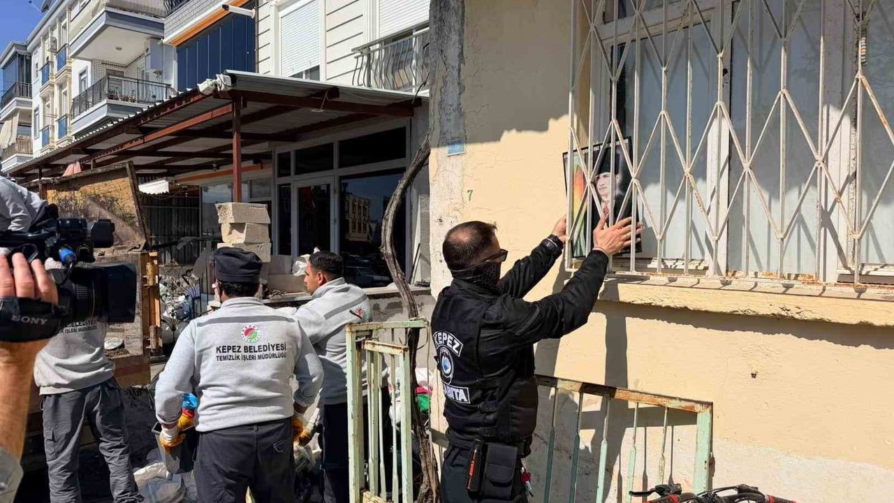 Kepez Belediyesi Kütükçü Mahallesi'nde 4 kamyon çöp tahliye etti; önceki çalışmalarda 16 kamyon çıkarılmıştı