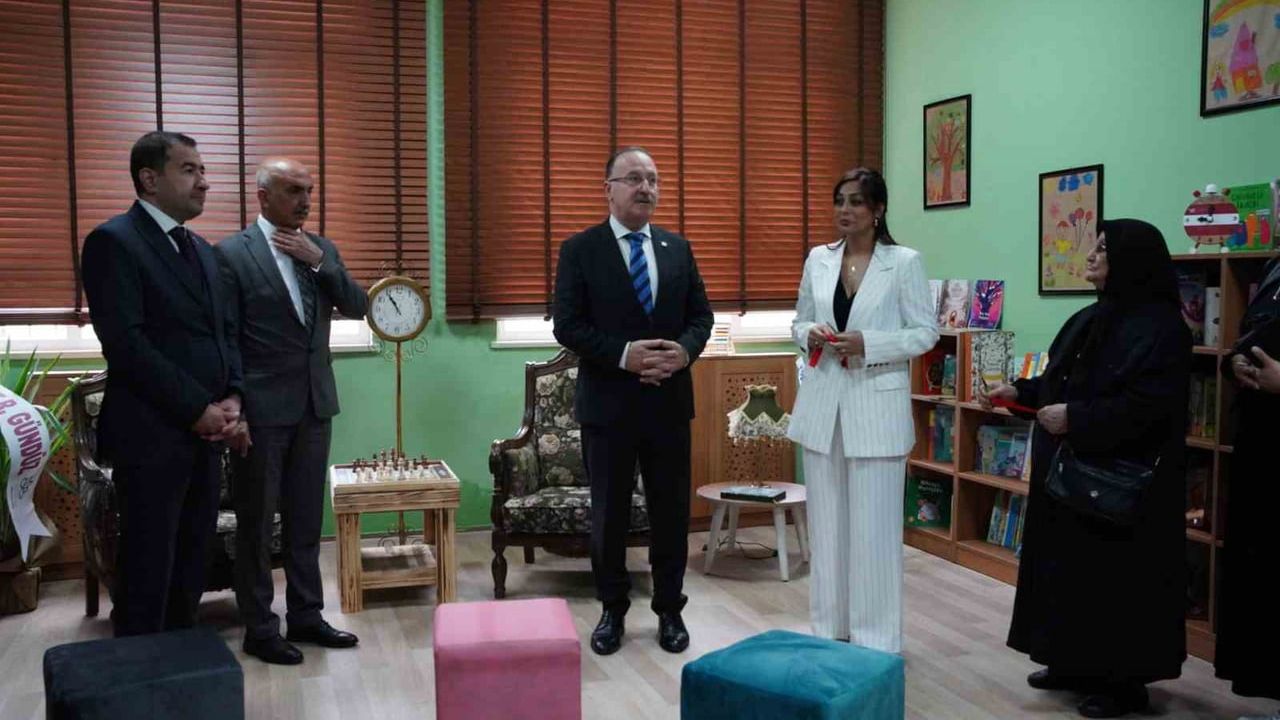 Kepez'de Dede Korkut Anaokulu'na 'Suzan Teyze Kütüphanesi' açıldı