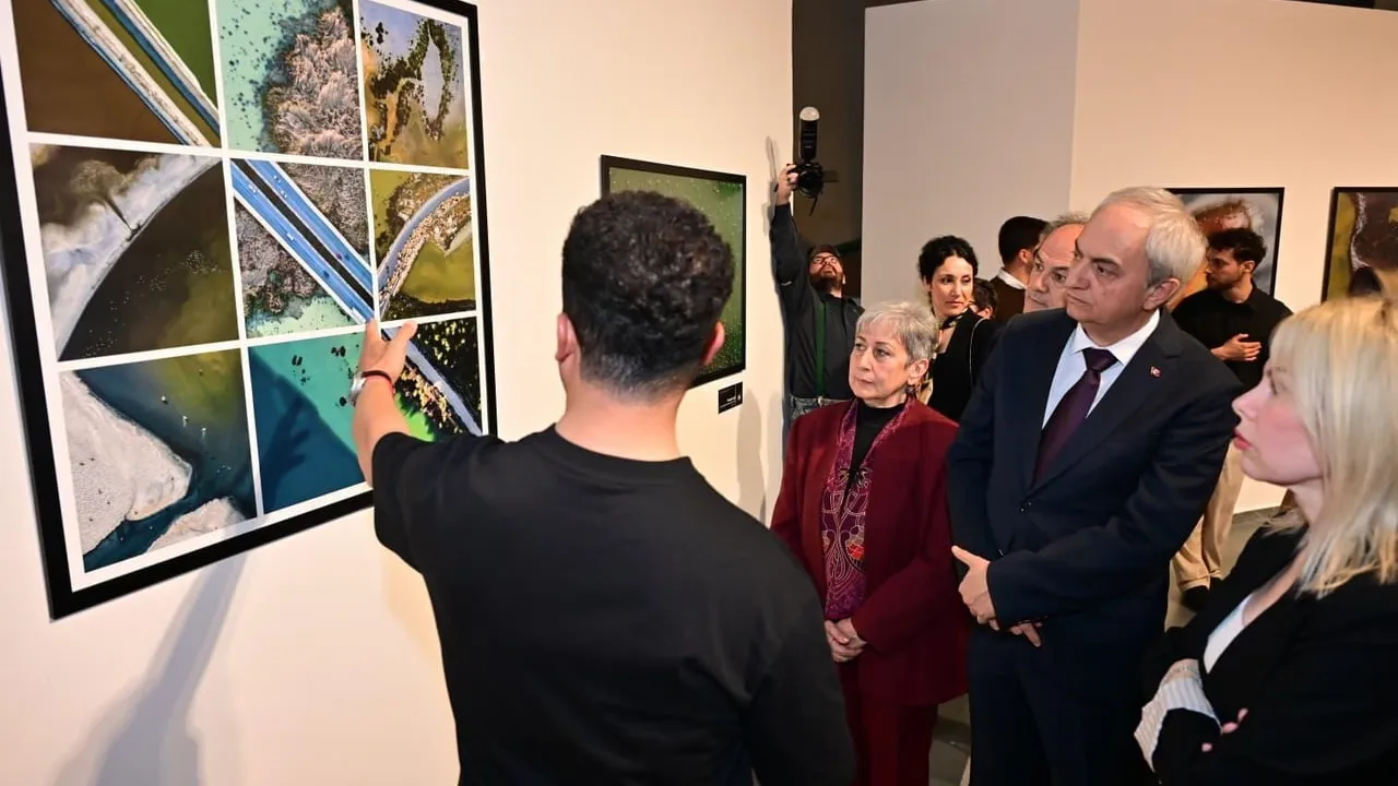 Kepez’de Dokumapark’ta Akdeniz Üniversitesi Fotoğraf Bölümü mezunlarının 'Hayat' sergisi