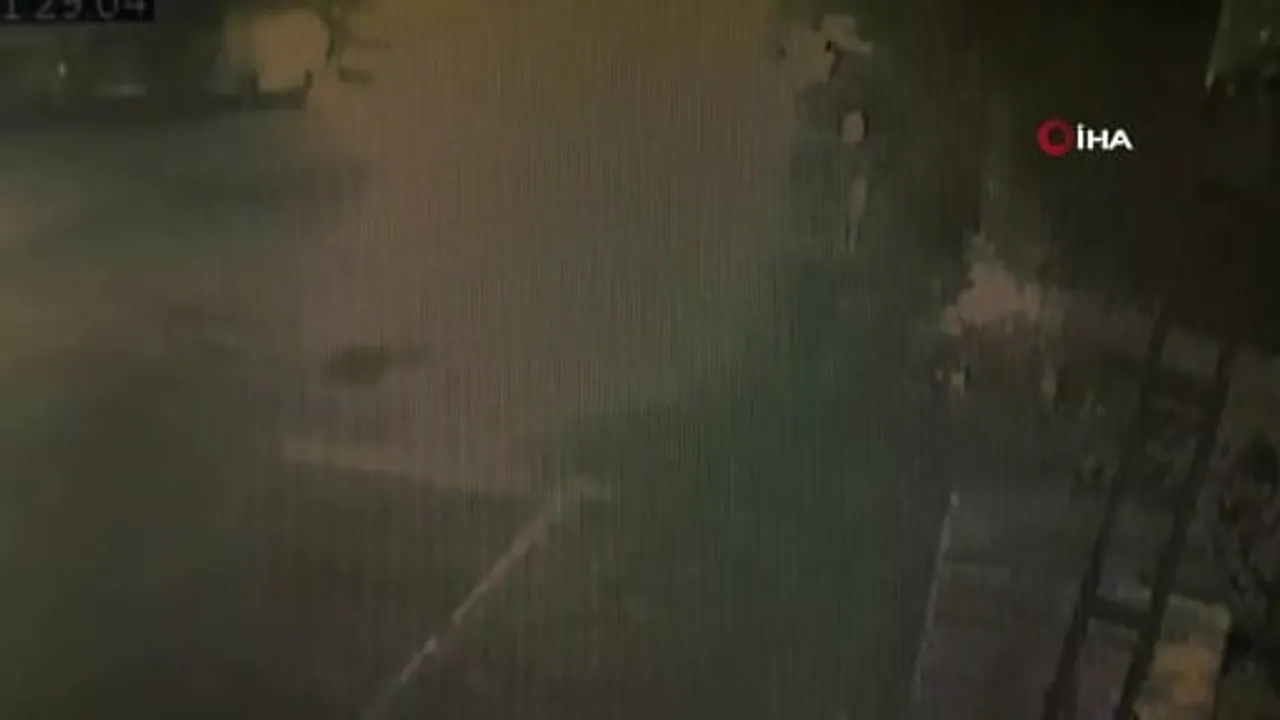 Kepez'de ekmek almak için çıkan 79 yaşındaki adam çöp kamyonunun altında yaşamını yitirdi