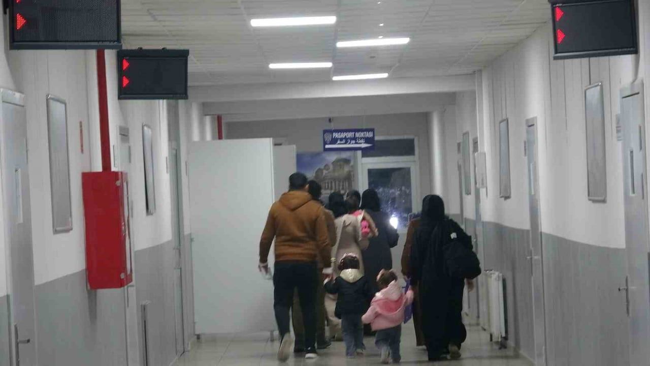 Kilis'te gönüllü geri dönüş süreci Öncüpınar ve Çobanbey'de kesintisiz sürüyor