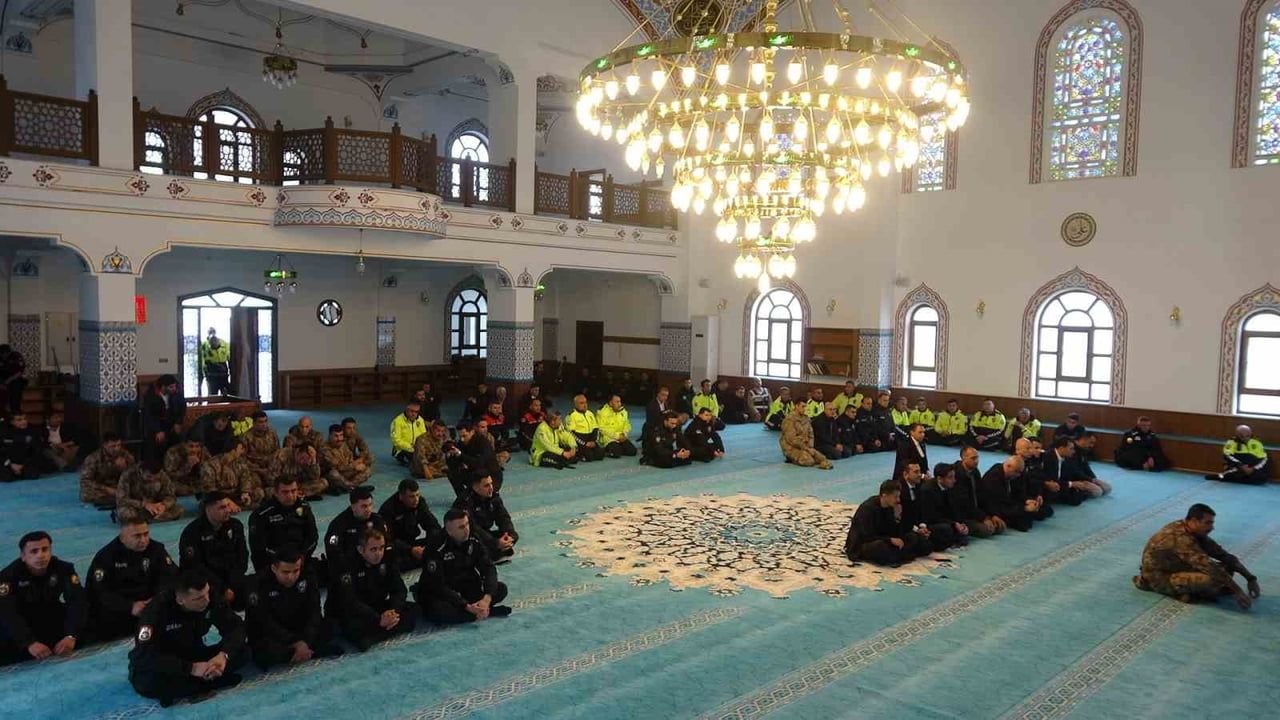 Kilis'te Polis Haftası'nda şehitler için mevlit okutuldu