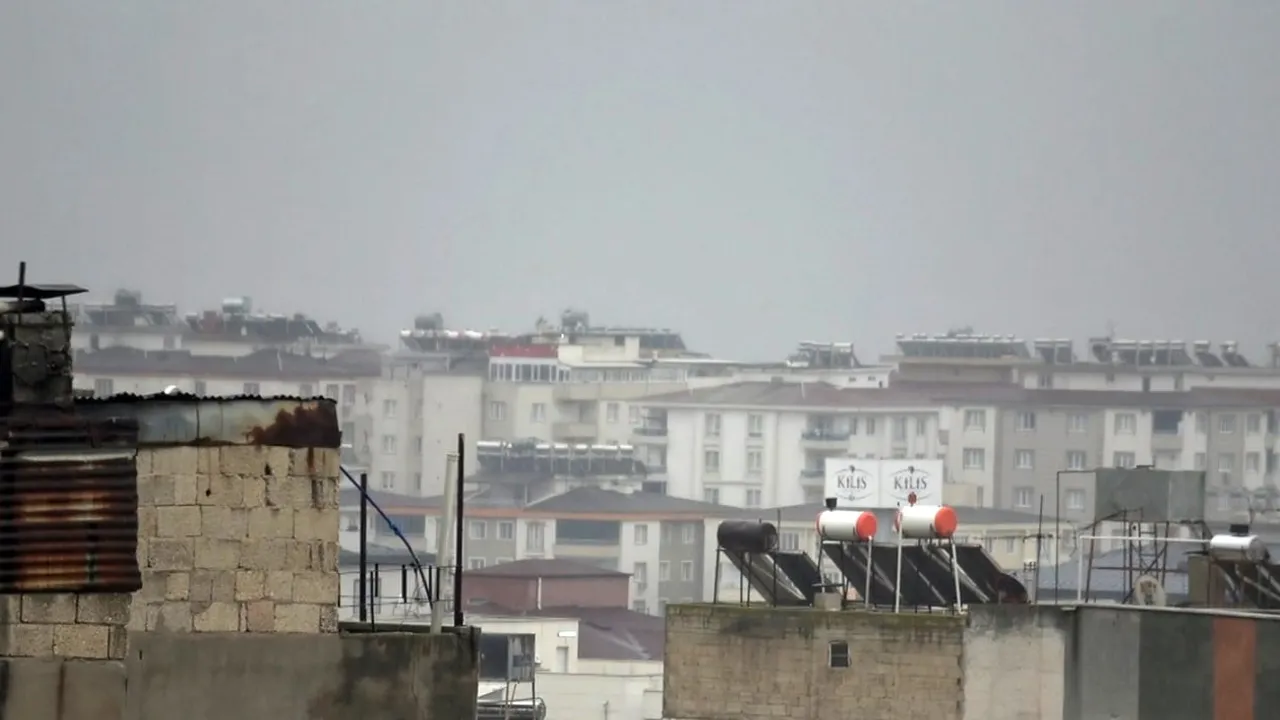 Kilis'te sağanak yağış ve sis ulaşımı etkiledi