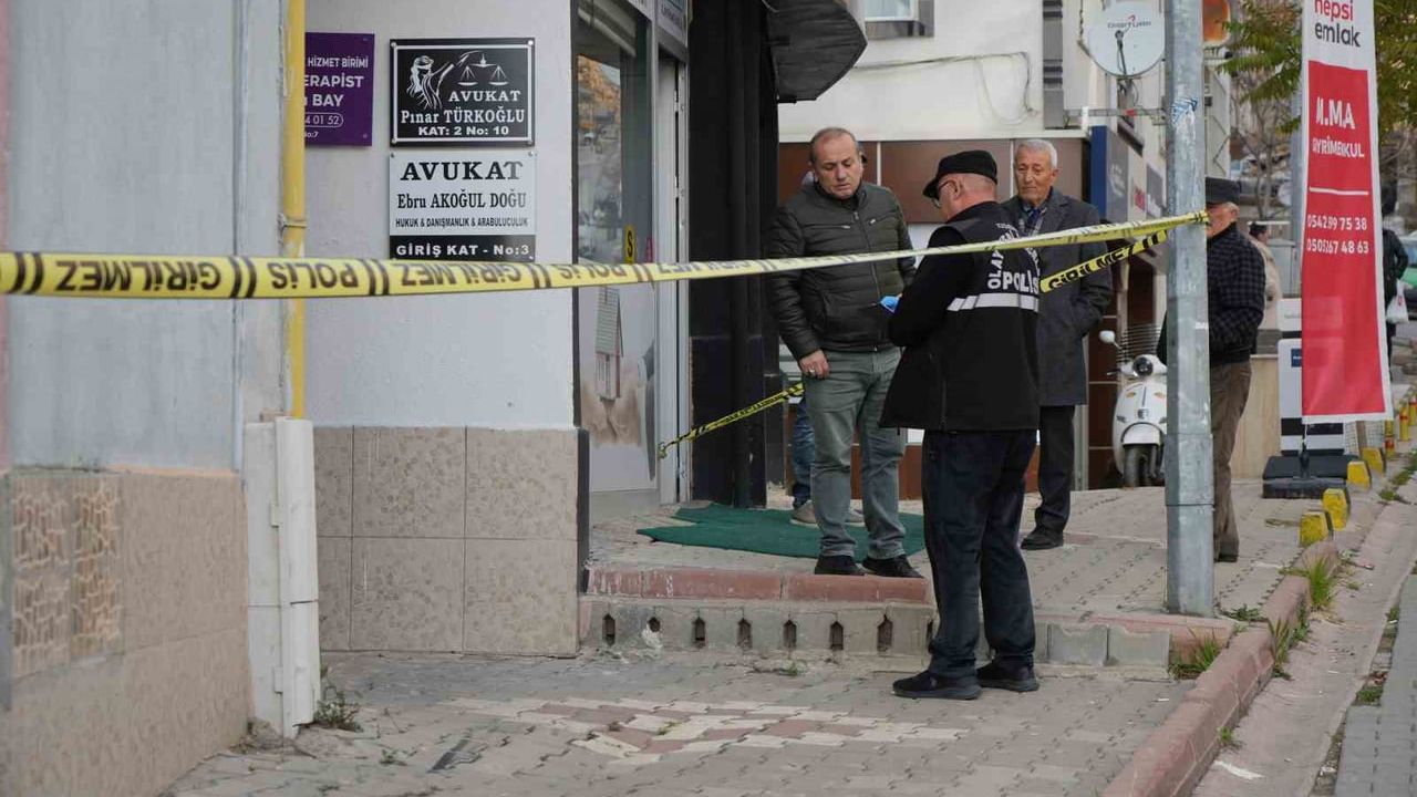 Kırıkkale'de boşanma aşamasındaki gelinini ve kız kardeşini öldüren sanığın yargılanması başladı