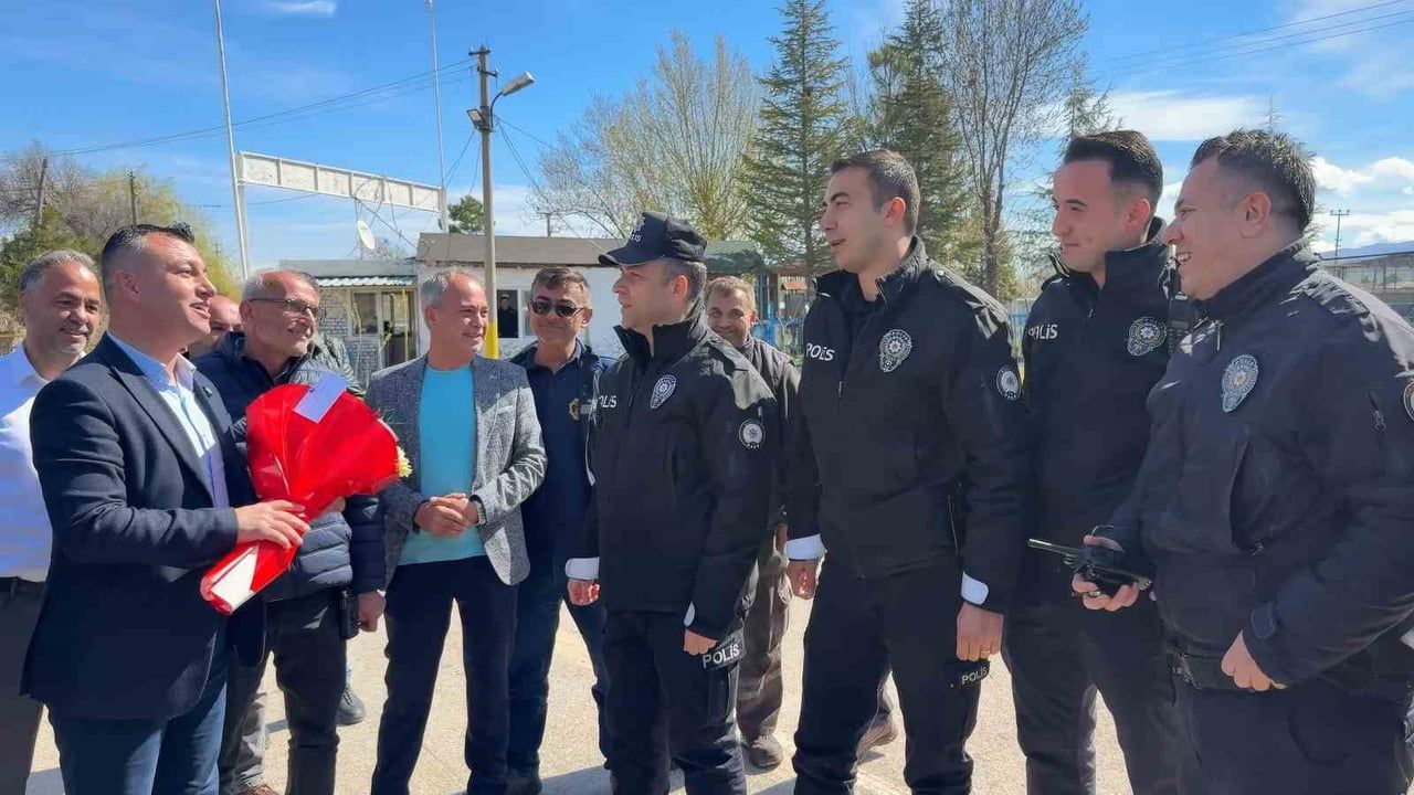 Kırıkkale'de polis ekiplerine sürpriz: 'kavga' ihbarı kutlamaya dönüştü