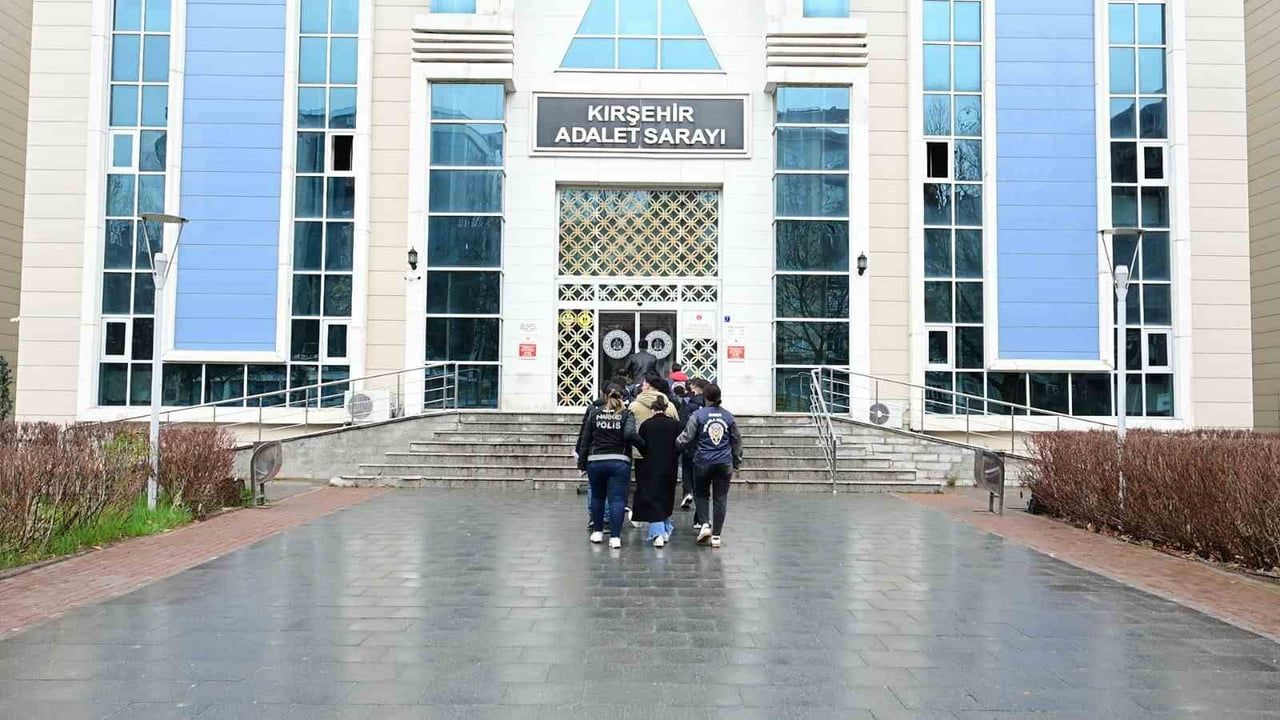 Kırşehir merkezli yasa dışı bahis operasyonunda 8 kişi tutuklandı