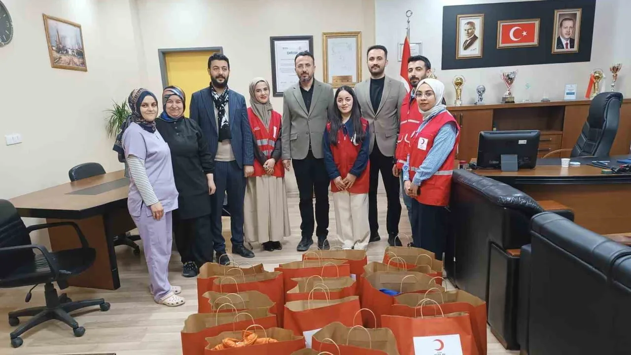 Kızılay Kahta Şubesi'nden Kahta Devlet Hastanesi'ne anlamlı ziyaret