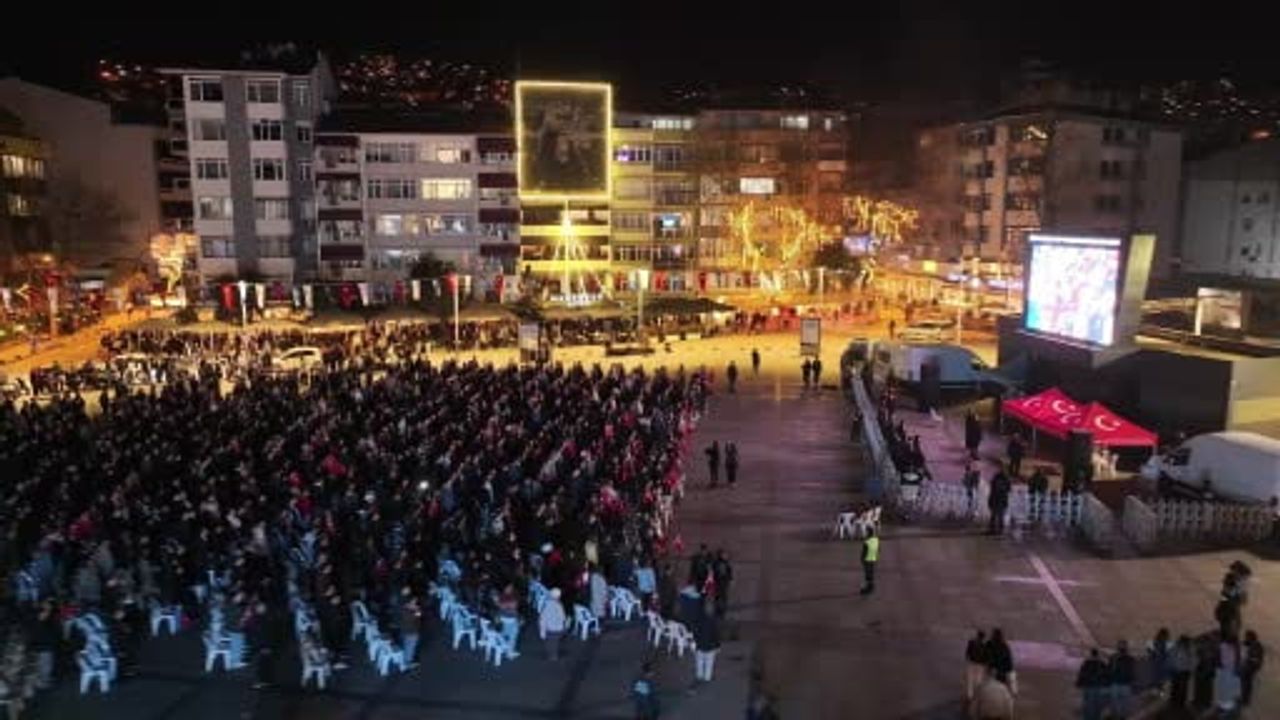 Kocaeli'de A Milli Takımın 2026 Dünya Kupası Sevinci İzmit Kent Meydanı'nda Kutlandı