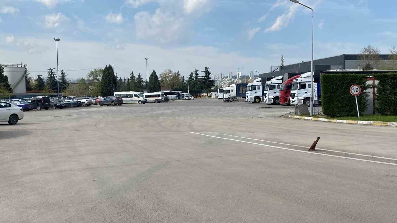 Kocaeli'de iş kazasında hayatını kaybeden Sercan Aktaş toprağa verildi